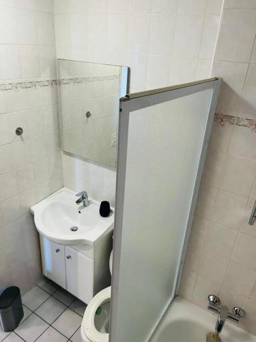 37m with balcony residence with POOL!, Pyrénées-Atlantiques
