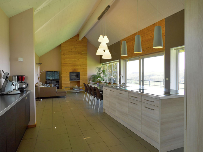 Others 4, Holiday Home in Stoumont with Valley View, Liège