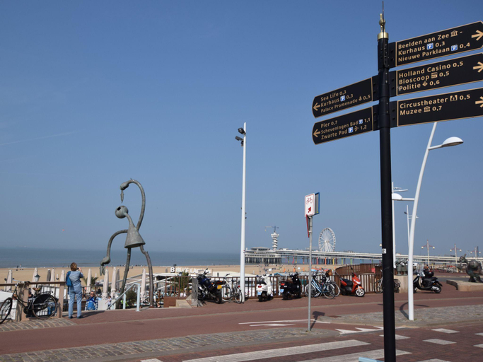 5, Modern apartment in the centre of Scheveningen within 200 m from the beach, The Hague
