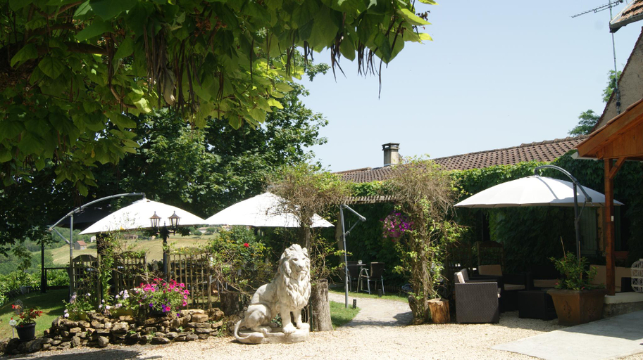 Others 5, Aux Cypres de Marquay, Dordogne