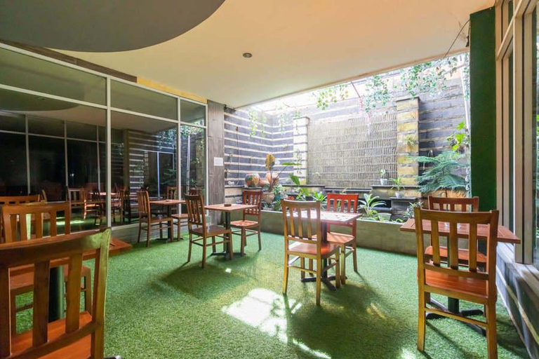 Food & Drinks, Urbanview Hotel Best skip Palembang, Palembang