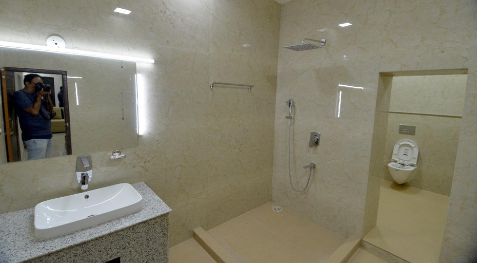 Bathroom 2, Rawat Resort, Jodhpur