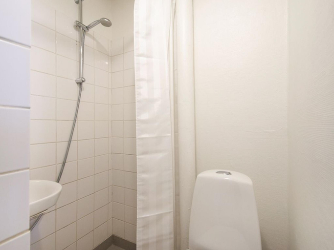 Bathroom, One-bedroom apartment in Copenhagen sterbro, Copenhagen