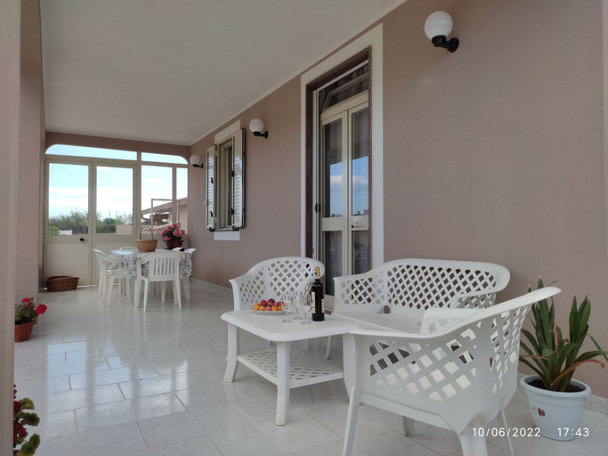 Others 4, Villa Nonna Rosa, Syracuse