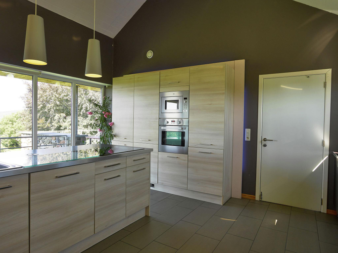 Others 2, Holiday Home in Stoumont with Valley View, Liège
