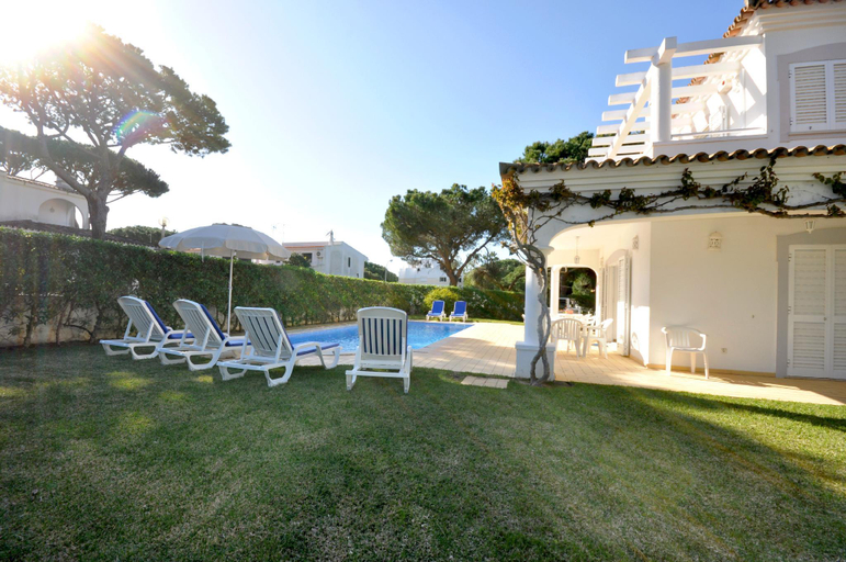 Others 3, Great pool villa just a short stroll to the centre, Loulé