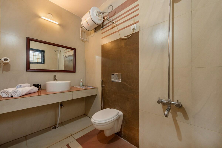 Bathroom 2, CosmicStays Evergreen Cascade-Hidden Gem in Forest, Satara