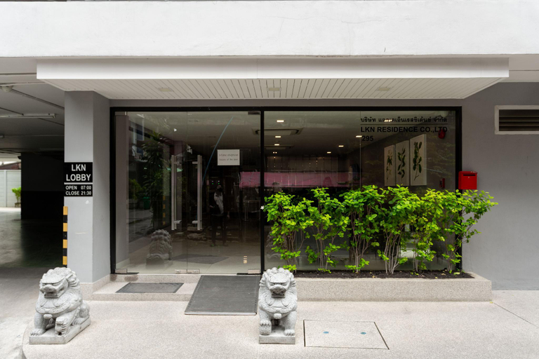 Others 3, LKN GRAND 295 Room 301, Pathum Wan