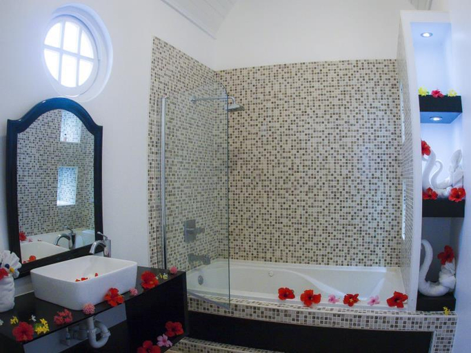 Bathroom 4, Grand Hotel Excelsior Port Royal
