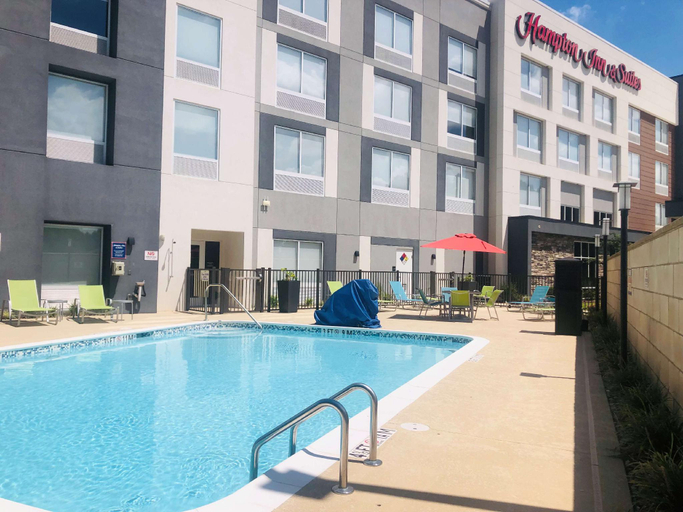 Sport & Beauty 5, Hampton Inn & Suites by Hilton Charlotte North I 485, Mecklenburg