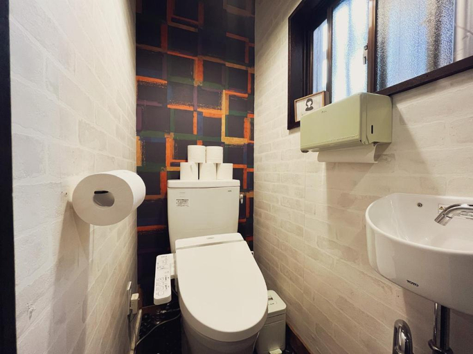 Bathroom 4, Ohmachi Junxion, Kamakura
