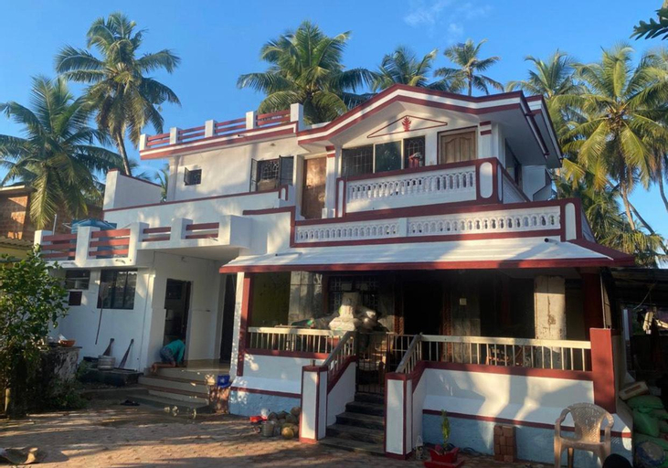 Rock and River  Facing malpe beach rooms, Udupi