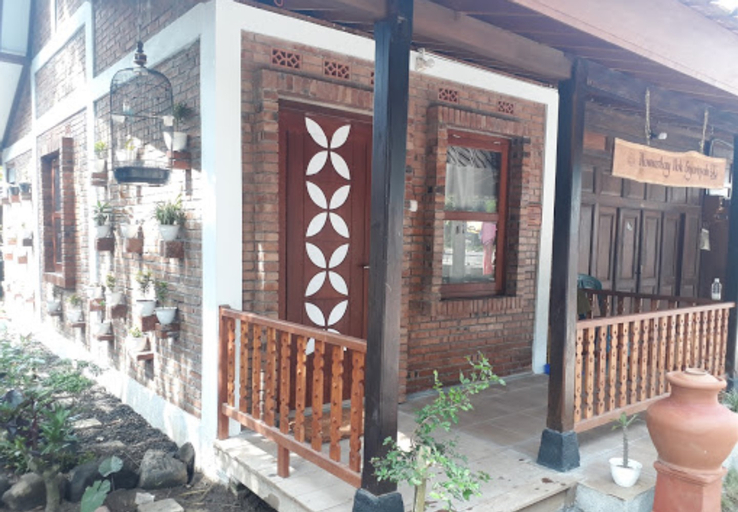 Nok Syarifah Homestay Borobudur, Magelang