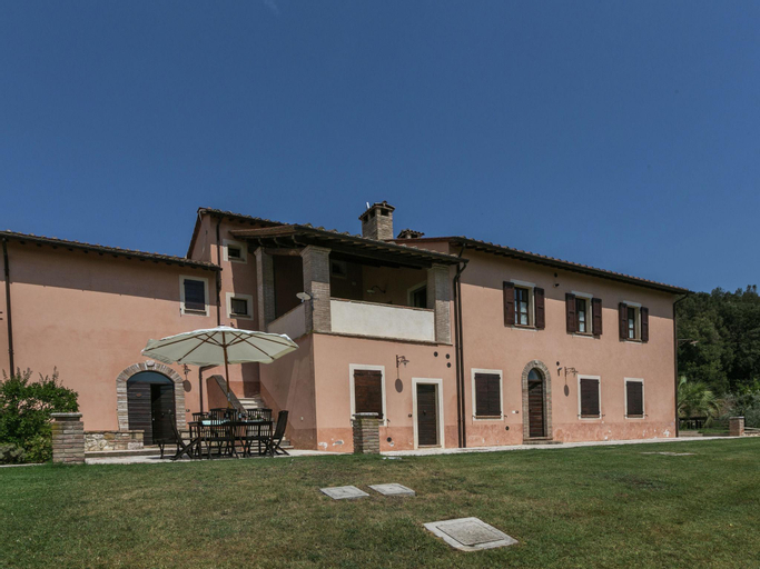Luxury Farmhouse in Montoro with Pool, Terni