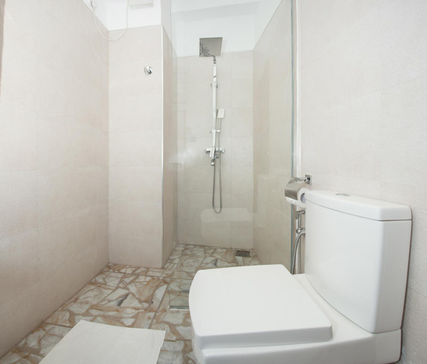 Bathroom 2, Sandriana Lake View, K.F.G. & G. Korale