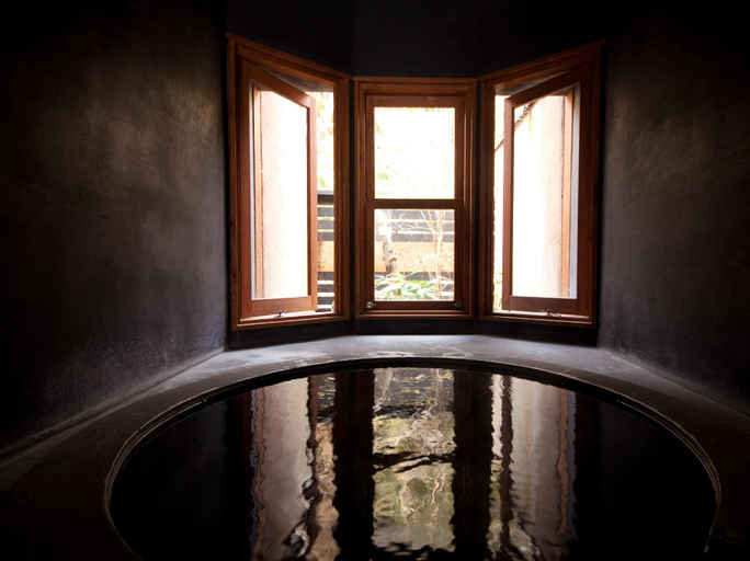 Bathroom 5, Nihon-no-Ashitaba, Yufu