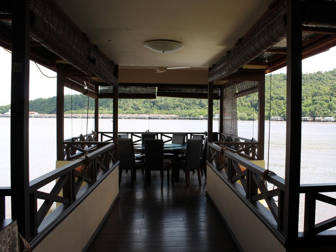 Food & Drinks 3, Mangrove Paradise Resort, Kota Batu