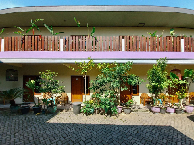 Others 5, Hotel Gerung 2 near Luwes Mall Nganjuk Mitra RedDoorz, Nganjuk