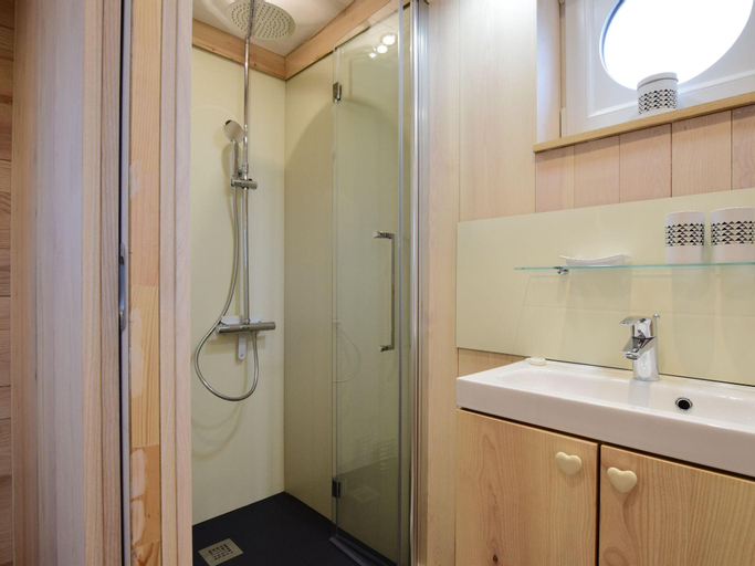 Quaint Mobile Home with Sauna in Vielsalm, Luxembourg
