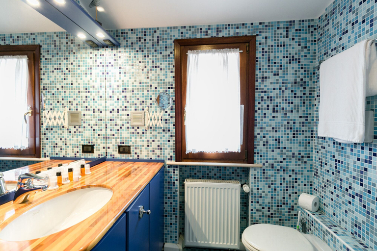 Bathroom 4, Sirmio Apartments Primavera Stay, Brescia