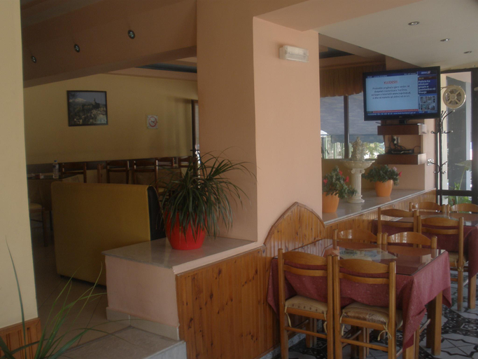 Others 5, Qiqi Hotel, Gjirokastrës