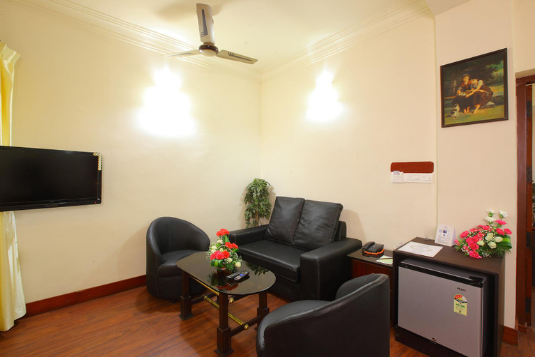 Others 5, Trichur Towers, Thrissur