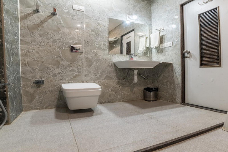 Bathroom, Hotel Zorba, Banas Kantha