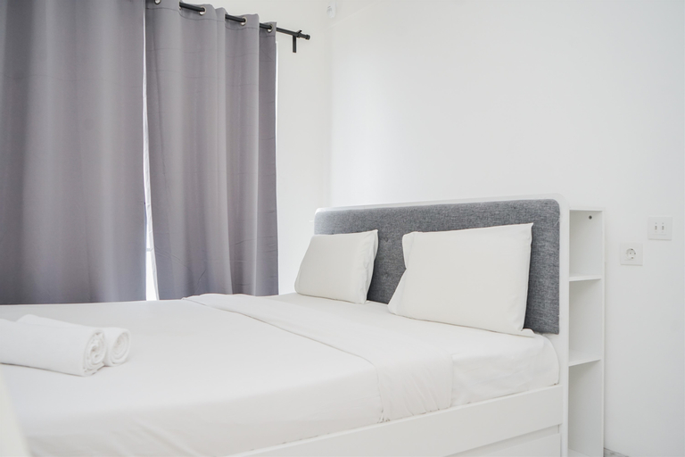 Bedroom 1, Comfy and Cozy Stay Studio Room at Sky House BSD Apartment By Travelio, South Tangerang