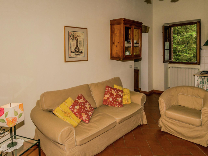 Others 3, Farmhouse with pool and private terrace, between fruit trees and olive grove, Siena