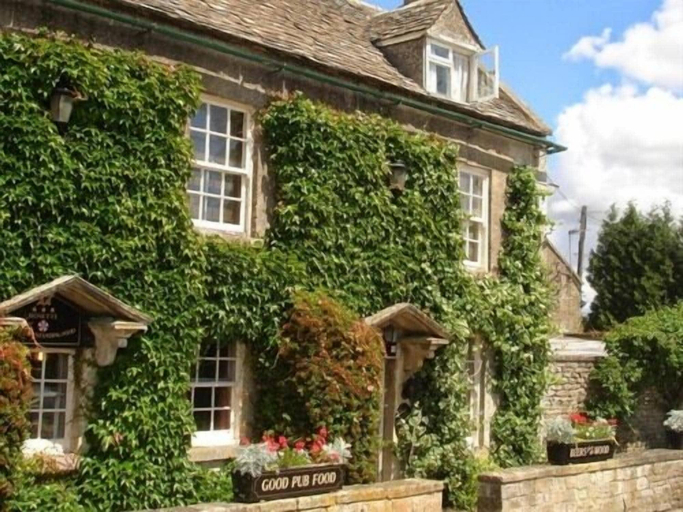 Exterior & Views 2, Inn For All Seasons Hotel, Gloucestershire