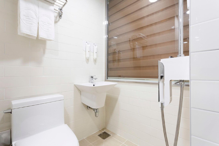Bathroom 4, Grand Millions Hotel , Seogwipo