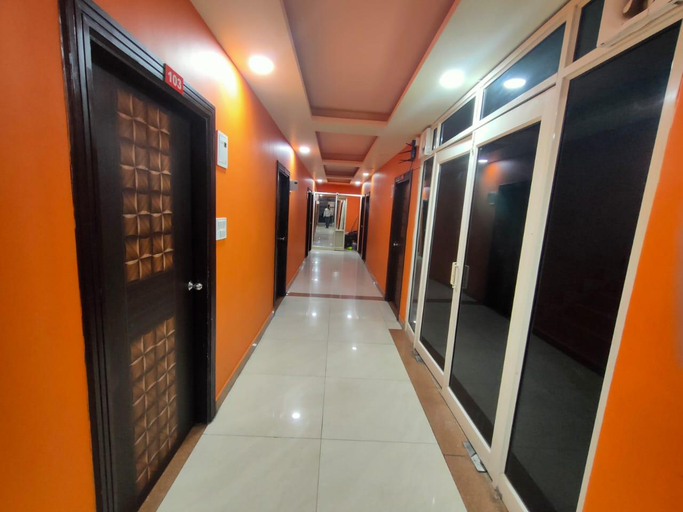 Public Area 2, Hotel Devbhoomi Inn, Dehradun
