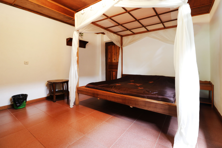 Bedroom 4, Bagus Bay Guest House, Samosir