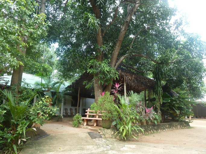 Others 5, Ariya Rest House, Thamankaduwa
