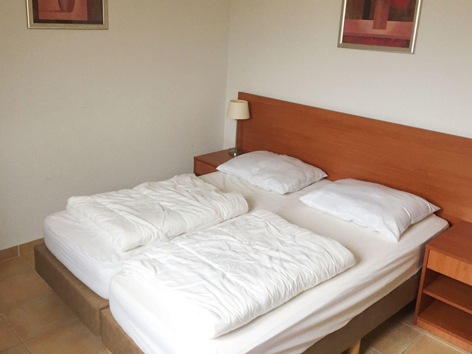 Bedroom, Luxury villa on a private domain, located almost directly on the Ardeche!!, Ardèche