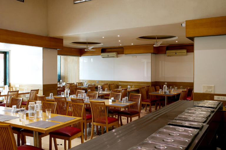 Food & Drinks 5, Summer Plaza Resort, Satara
