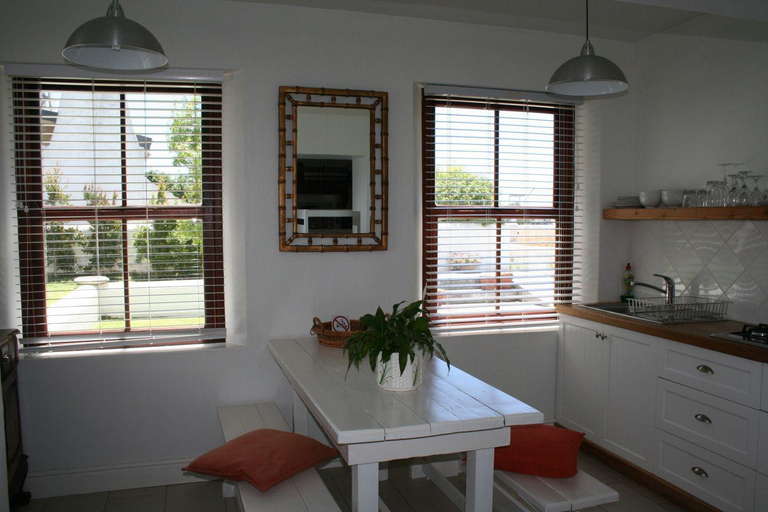 Public Area, Paternoster Place, West Coast