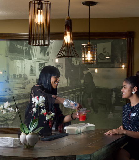 Food & Drinks 5, Hotel Westport Kansas City, Tapestry Collection By, Jackson