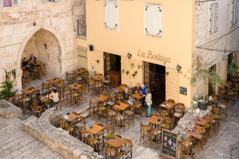 Food & Drinks 5, Aurum Templi Suites, Split