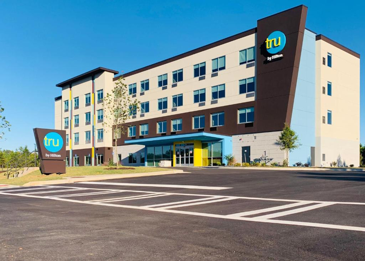 Tru by Hilton Greensboro, NC, Guilford