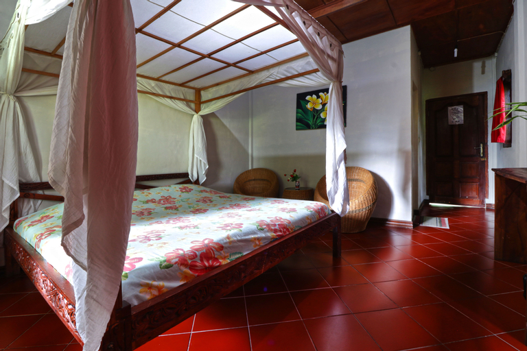 Bedroom 2, Bagus Bay Guest House, Samosir