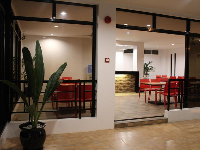 Food & Drinks 4, Be-ing Suites Davao, Davao City