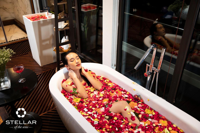 Bathroom 5, Stellar of the Seas, Hạ Long