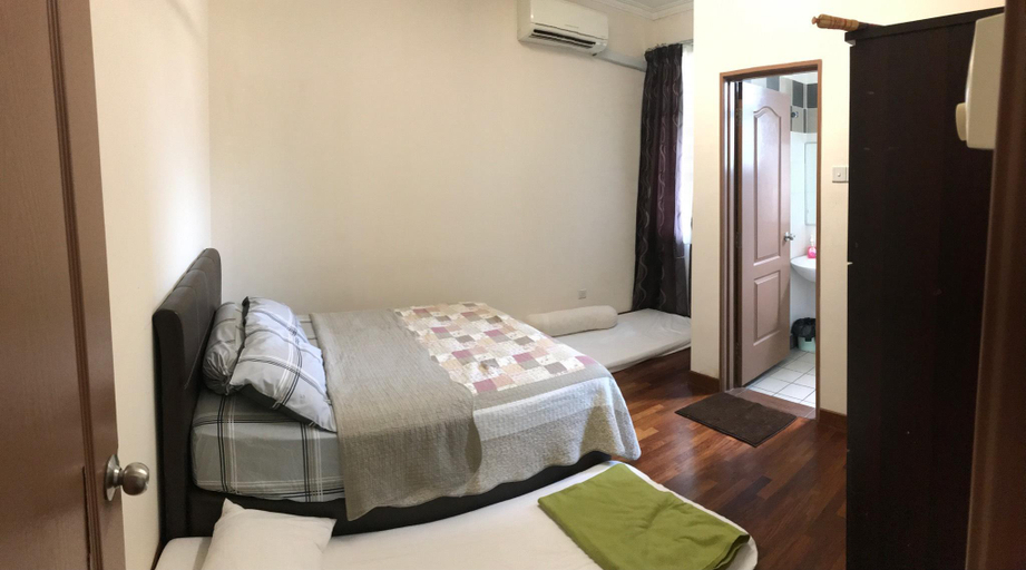 Bedroom 2, Putrajaya 1808 Homestay (15 beds), Kuala Lumpur