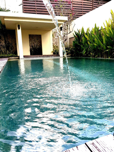 1BRoom Specious Private Pool Villa in Seminyak, Badung