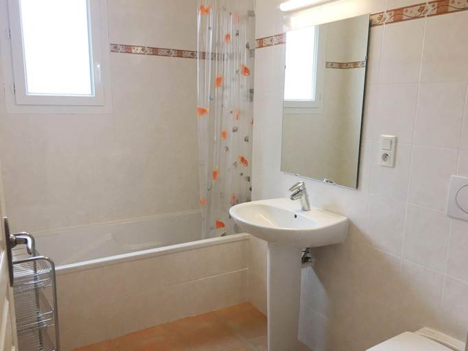 Bathroom, Luxury villa on a private domain, located almost directly on the Ardeche!!, Ardèche
