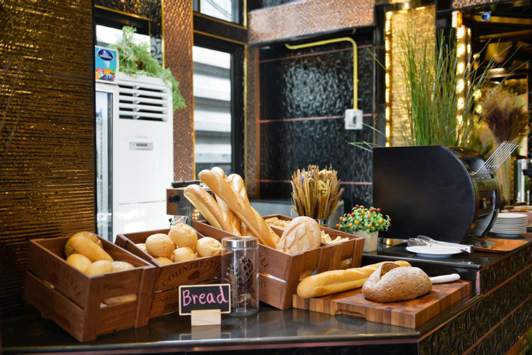 Food & Drinks 5, The Breton Hotel (Media), Bung Kum