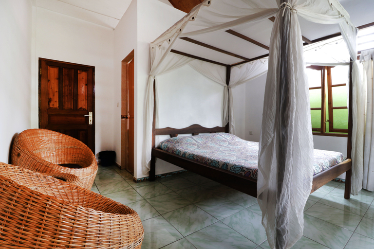 Bedroom 3, Bagus Bay Guest House, Samosir