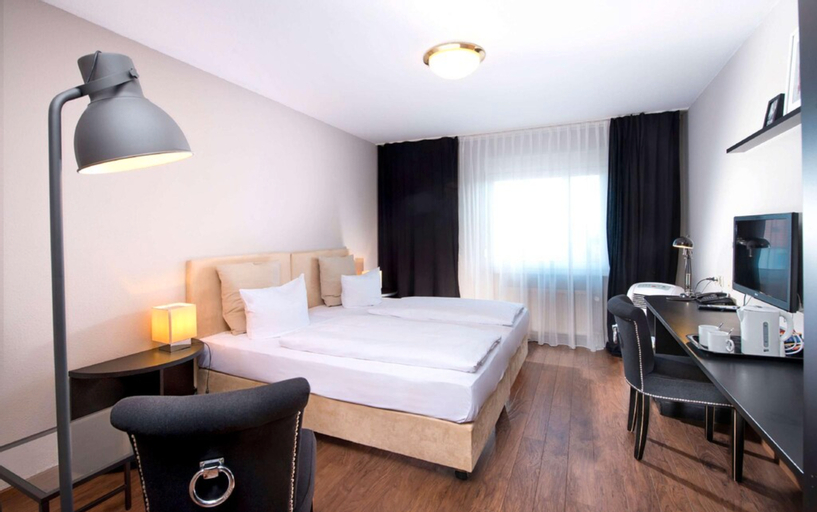 Bedroom 3, TRYP by Wyndham Bremen Airport, Bremen