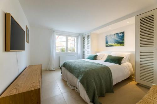 VILLA OAK Renovated villa with swimming pool and garden in Guethary, Pyrénées-Atlantiques